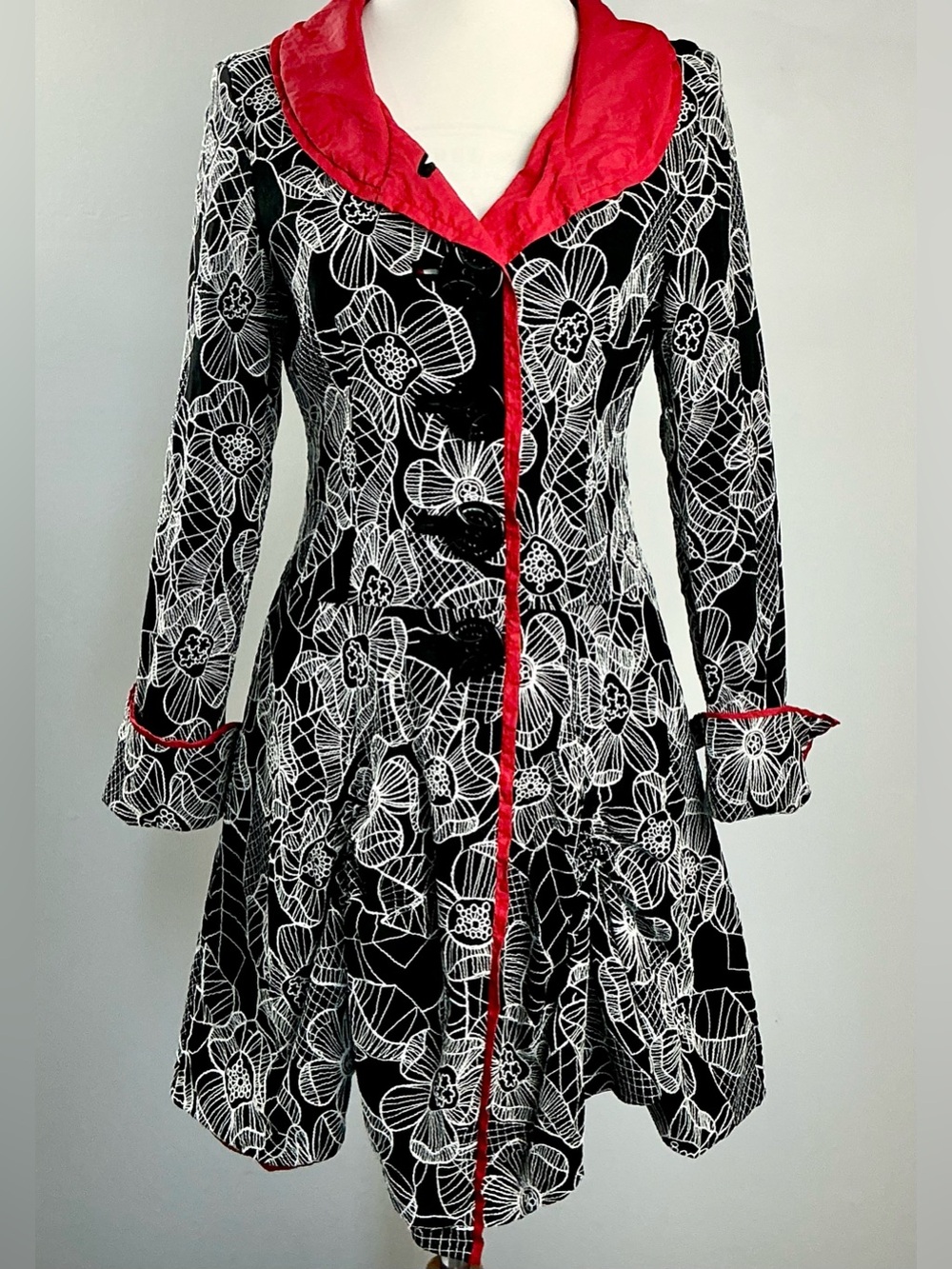 An Ren New York Embroidered Linen Wearable Art Jacket Approx. Small